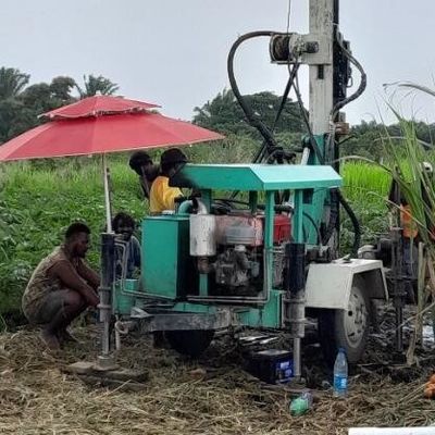 150 मीटर ट्रेलर घुड़सवार पानी के लिए अच्छी तरह से ड्रिलिंग रिग पानी संरक्षण इंजीनियरिंग के लिए बड़े टोक़ के साथ