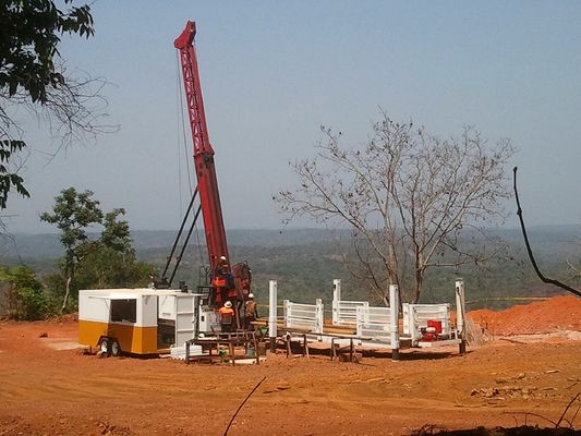 कॉम्पैक्ट संरचना सरल ऑपरेशन CR25 13L 298 KW 3100m कोर ड्रिल रिग BQ भूवैज्ञानिक अन्वेषण